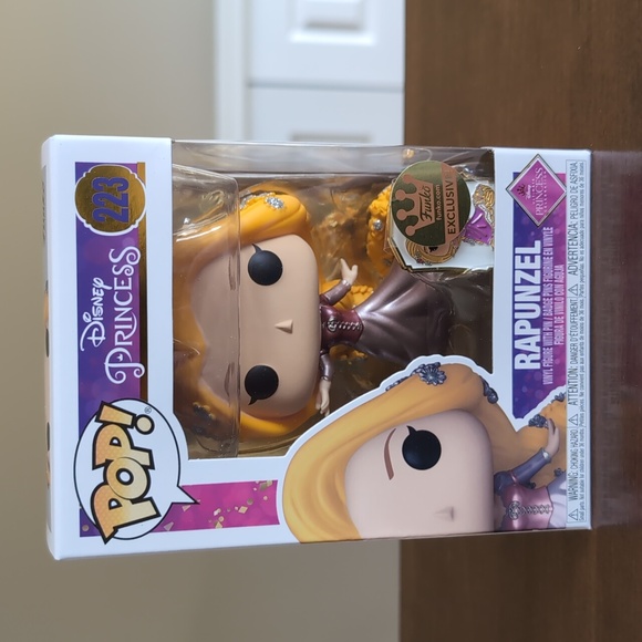 Disney Princess Funko Pop Rapunzel Gold Exclusive with Pin #223 - Picture 1 of 9